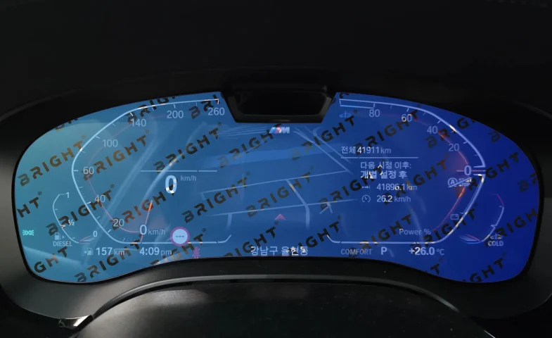 bmw-6-2017-2020-14-2-panel-pryladiv-z-kameroy